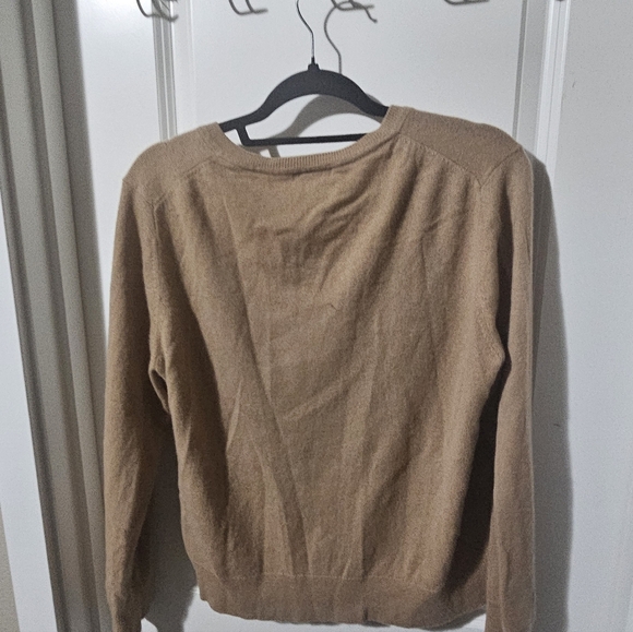 Quince Cashmere V-Neck Sweater in Tan - Picture 3 of 3